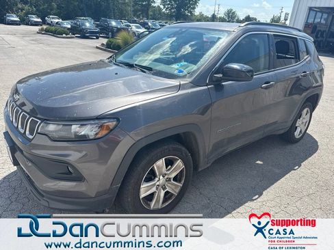 Used 2022 Jeep Compass Latitude w/ Sun and Sound Group AWD/4WD image 1