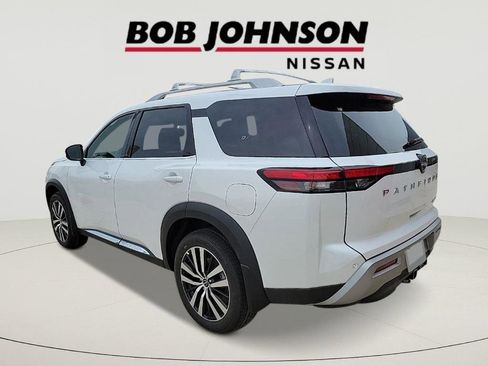 New 2025 Nissan Pathfinder Platinum AWD/4WD image 5