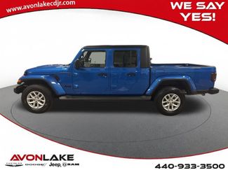 Used 2023 Jeep Gladiator Sport video 2