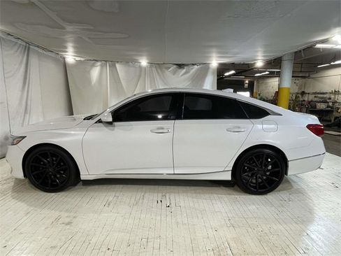 Used 2020 Honda Accord EX image 11