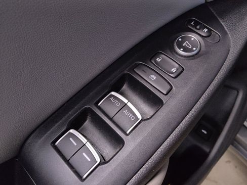 Used 2019 Honda Accord LX image 27