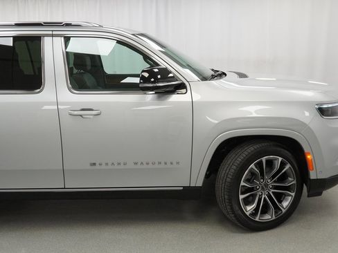 Certified 2024 Jeep Grand Wagoneer Series III w/ Rear Seat Video Group 1 image 11