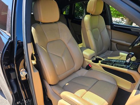 Used 2018 Porsche Macan S AWD/4WD image 38