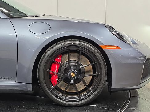 Certified 2026 Porsche 911 Targa 4 GTS AWD/4WD image 11