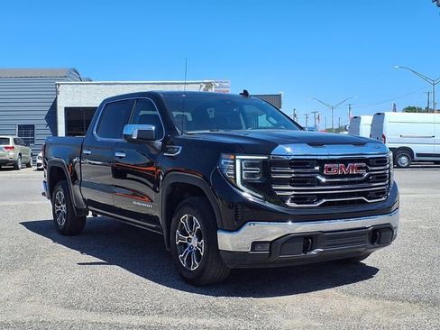 Used 2025 GMC Sierra 1500 SLT AWD/4WD image 24