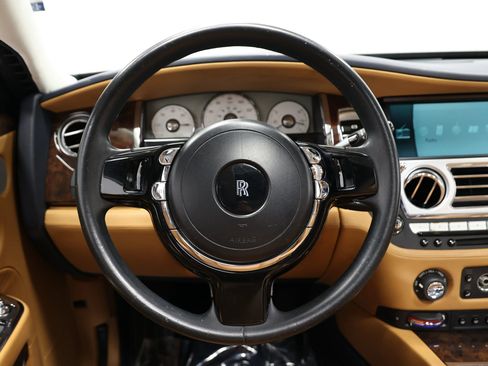 Used 2016 Rolls-Royce Ghost image 25