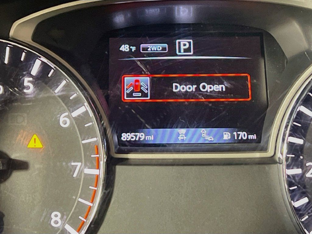 Used 2019 Nissan Pathfinder SL AWD/4WD image 11