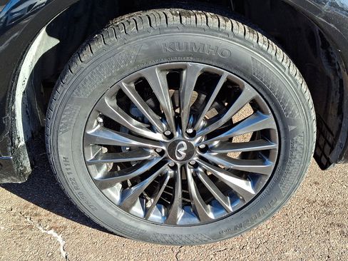 Certified 2024 INFINITI QX80 Sensory image 8