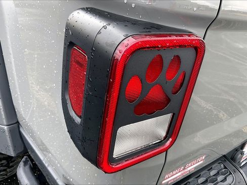 Used 2023 Jeep Gladiator Rubicon image 24