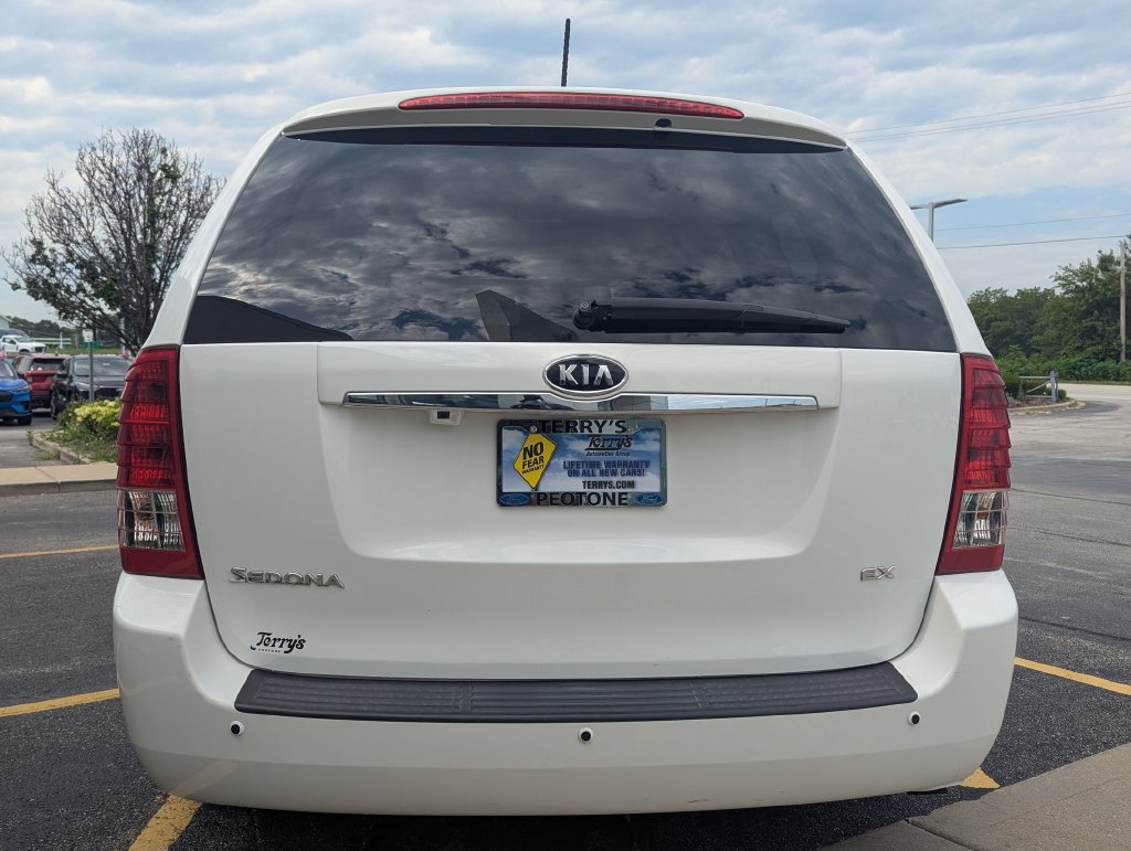 Used 2011 Kia Sedona EX w/ Luxury Pkg FWD image 4