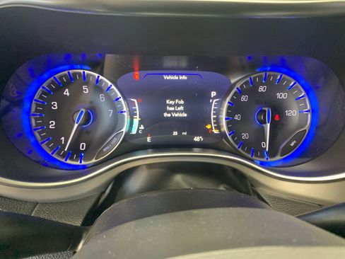 New 2026 Chrysler Pacifica Pinnacle image 16