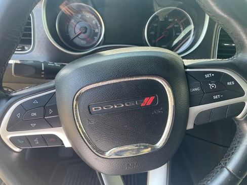 Used 2017 Dodge Charger SXT RWD image 23