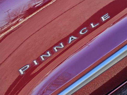 Used 2022 Chrysler Pacifica Pinnacle image 7
