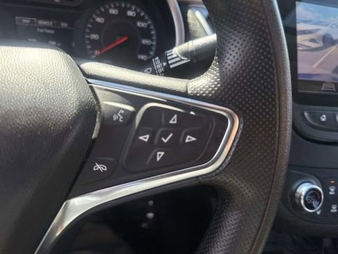 Used 2025 Chevrolet Malibu LT image 30