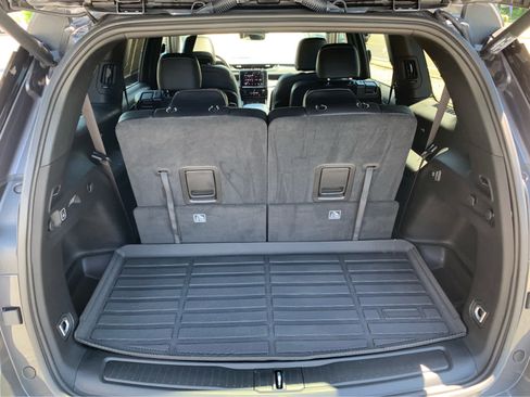 Used 2025 Jeep Grand Cherokee L Altitude AWD/4WD image 6