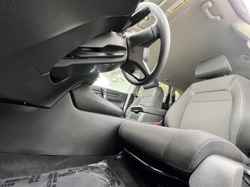 Used 2025 Honda CR-V LX image 18