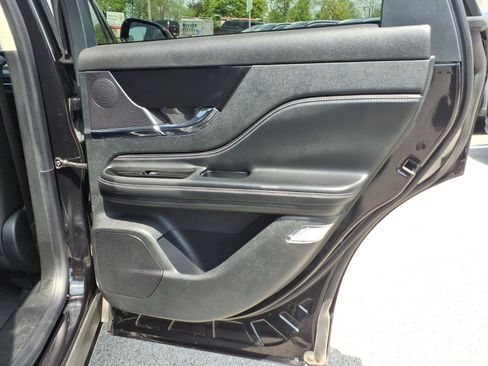 Certified 2025 Lincoln Corsair AWD w/ Equipment Group 101A image 28