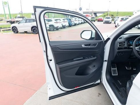 New 2026 Volkswagen Atlas Cross Sport SEL Premium R-Line AWD/4WD image 13