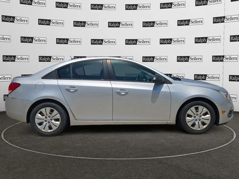 Used 2015 Chevrolet Cruze LS FWD image 7