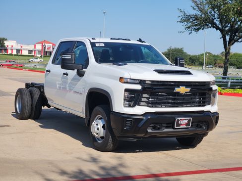 New 2026 Chevrolet Silverado 3500 W/T w/ WT Convenience Package image 2