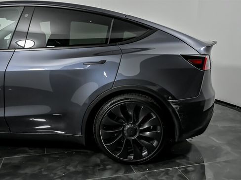 Used 2022 Tesla Model Y Performance AWD/4WD image 7