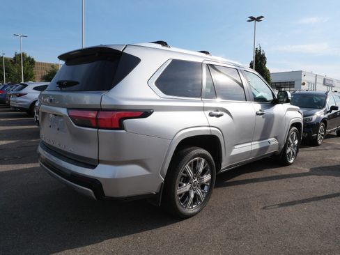 Used 2024 Toyota Sequoia Capstone AWD/4WD image 4