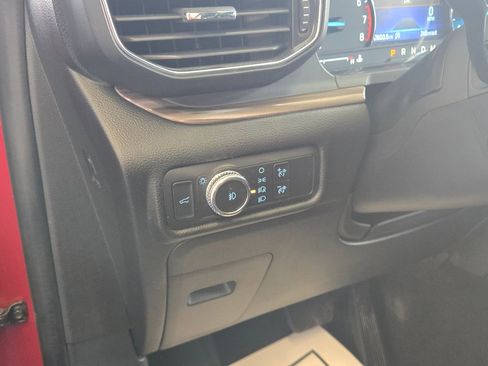 Used 2021 Ford Explorer Limited w/ Equipment Group 301A image 12