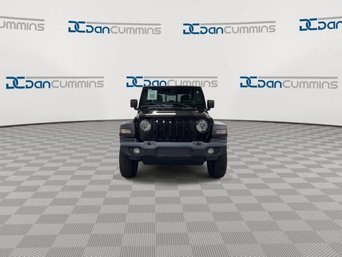 Used 2020 Jeep Gladiator Sport w/ Quick Order Package 24S AWD/4WD image 3