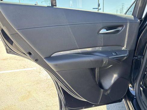 Used 2024 Cadillac XT4 Premium Luxury image 24