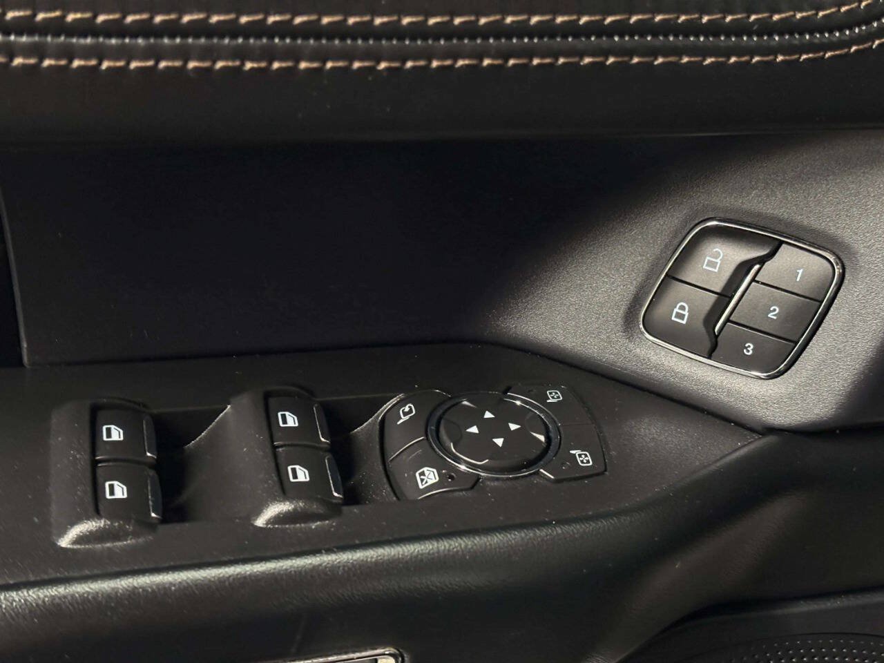 Used 2020 Ford Expedition Platinum AWD/4WD image 36