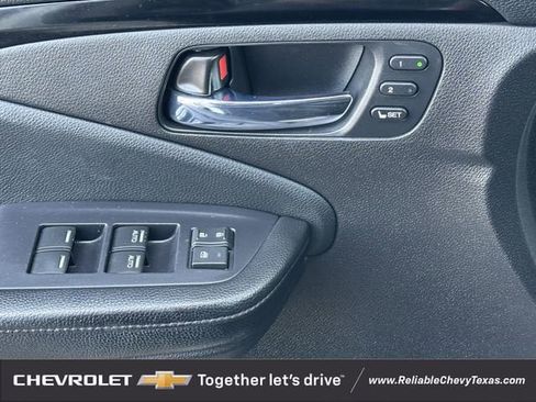 Used 2018 Honda Pilot Touring image 25