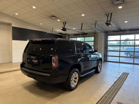 Used 2017 GMC Yukon SLE w/ SLE Value Package AWD/4WD image 7