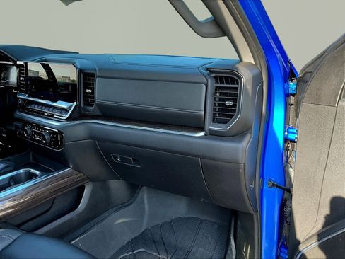 Used 2025 Chevrolet Silverado 1500 RST w/ Convenience Package II AWD/4WD image 27
