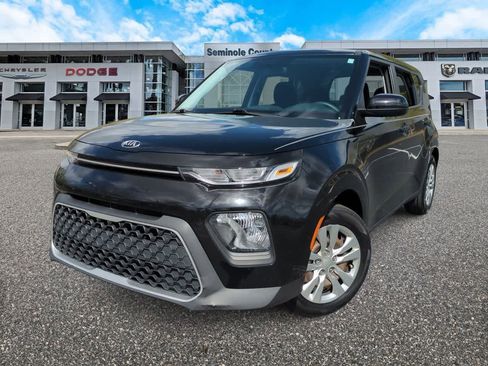 Used 2020 Kia Soul LX image 1