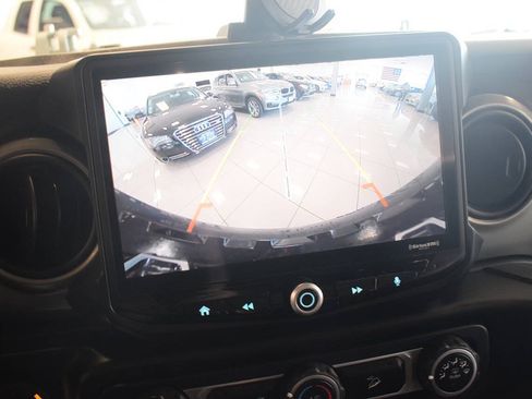 Used 2018 Jeep Wrangler Unlimited Sport S AWD/4WD image 62