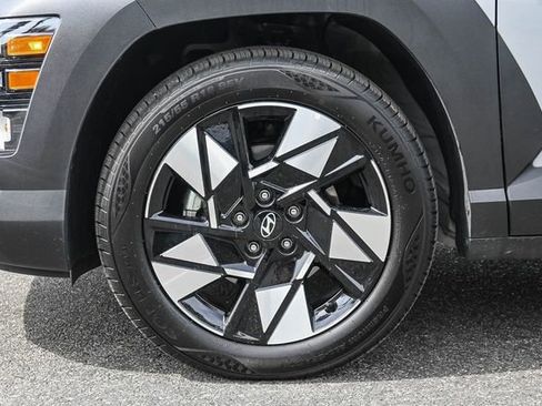 Certified 2025 Hyundai Kona SEL image 11