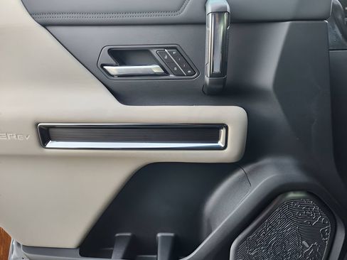 New 2026 GMC Hummer EV SUV AWD/4WD image 16