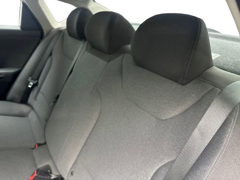 Used 2025 Kia K4 LX image 34