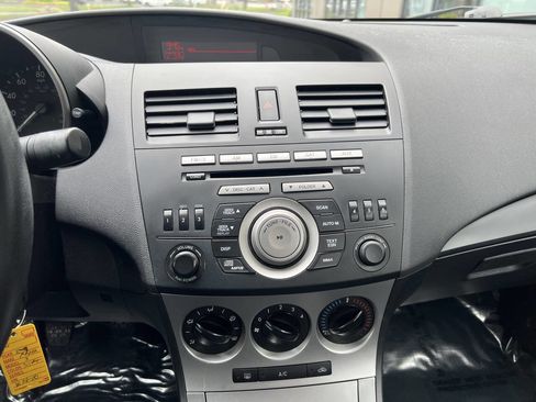 Used 2010 MAZDA MAZDA3 i Sport FWD image 14