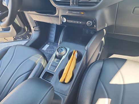 New 2025 Ford Escape SE w/ PHEV Premium Package image 20