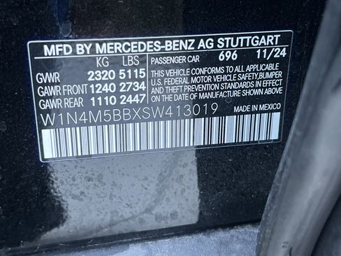 Certified 2025 Mercedes-Benz GLB 35 AMG 4MATIC image 31