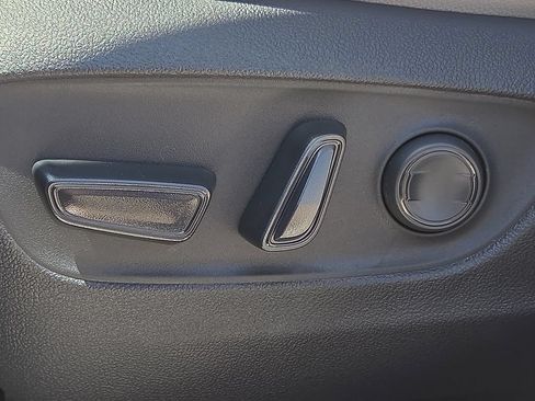 New 2026 Toyota Grand Highlander FWD image 19