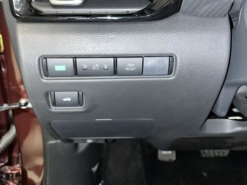 New 2025 Nissan Sentra SV image 28