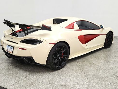 Used 2019 McLaren 570S Spider RWD image 5