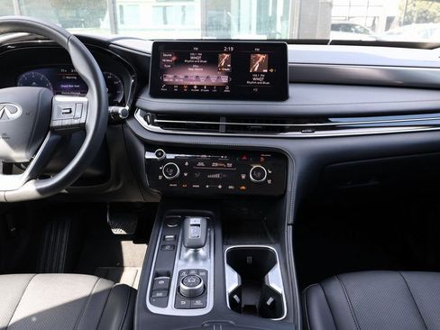Certified 2025 INFINITI QX60 Luxe w/ Vision Package FWD image 26