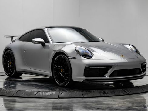 Used 2024 Porsche 911 Carrera GTS image 24