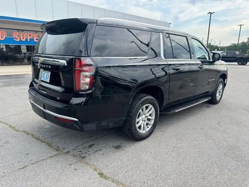 Used 2024 Chevrolet Suburban LT AWD/4WD image 3