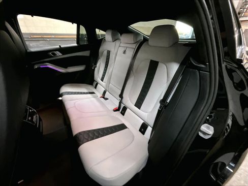 Used 2021 BMW X6 M w/ Competition Package image 29