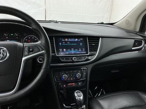 Used 2018 Buick Encore Essence FWD image 34