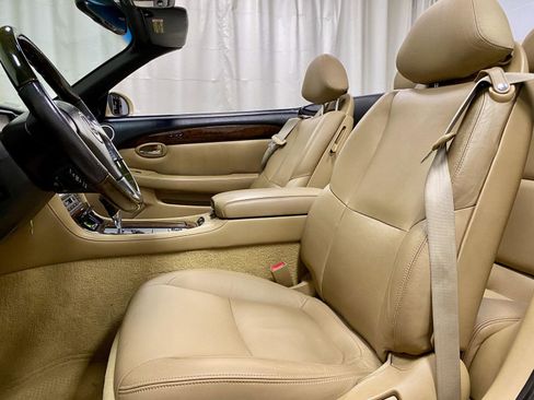 Used 2006 Lexus SC 430 Convertible RWD image 22